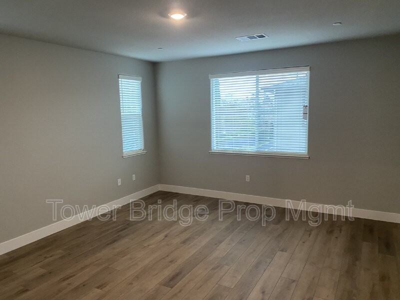 3836 Firestar Way - Photo 5 of 39