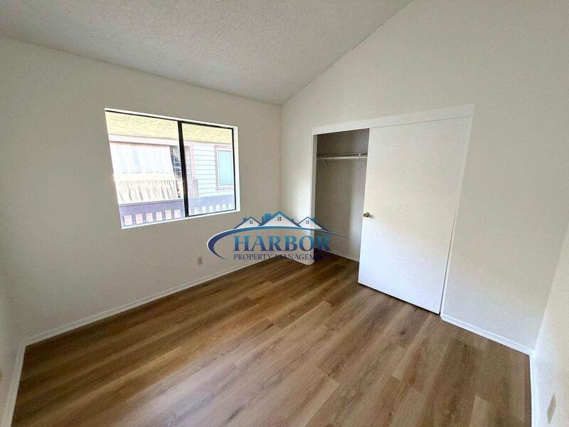 1621 E 5th St #6 - Photo 5 of 10