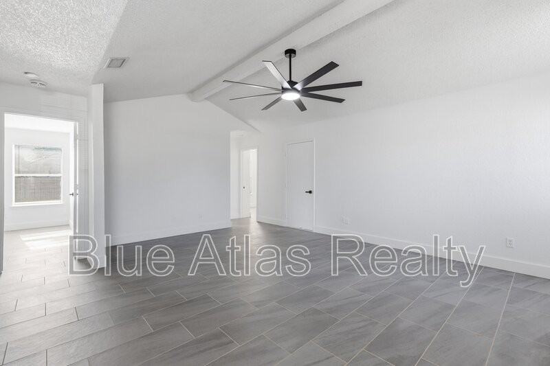 7124 Wagonwheel Rd - Photo 5 of 18