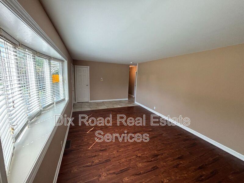 4574 Mccormick Ln - Photo 6 of 16