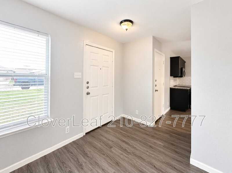 8130 Heights Vly - Photo 6 of 39