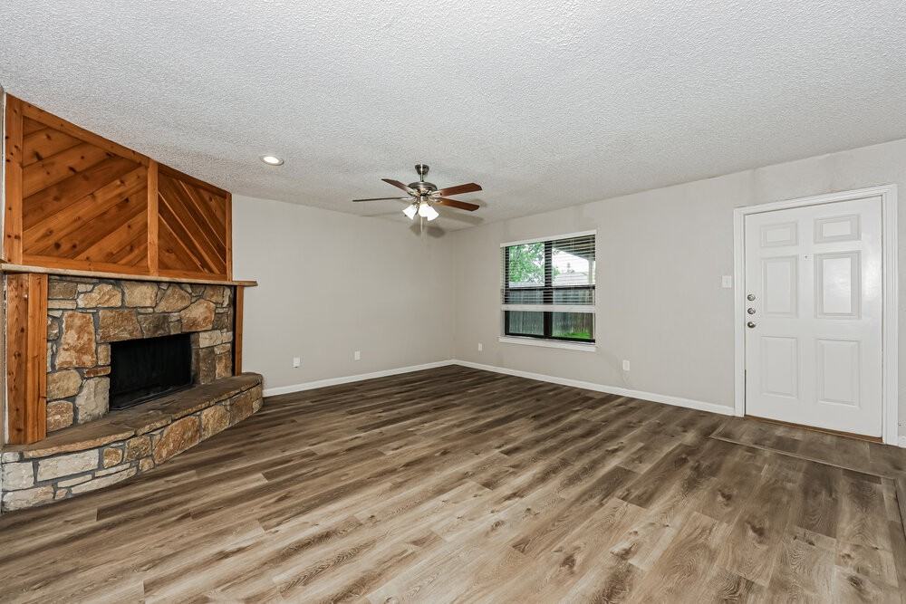 933 Lemontree Dr - Photo 6 of 19