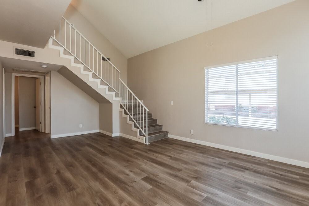 235 N 22nd Pl #556 - Photo 4 of 17