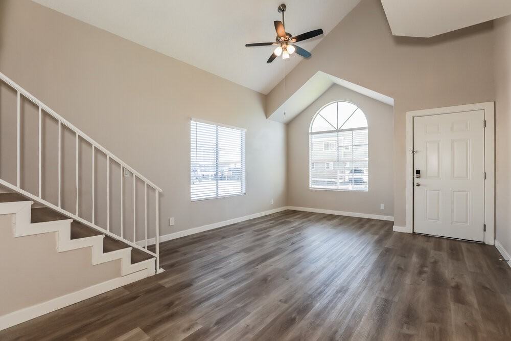 235 N 22nd Pl #556 - Photo 5 of 17