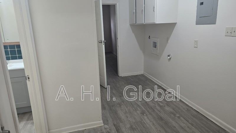 903 N Polk St - Photo 3 of 8