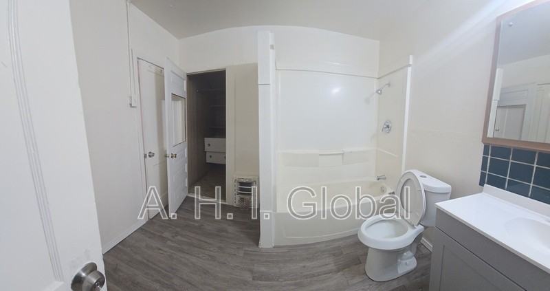 903 N Polk St - Photo 6 of 8