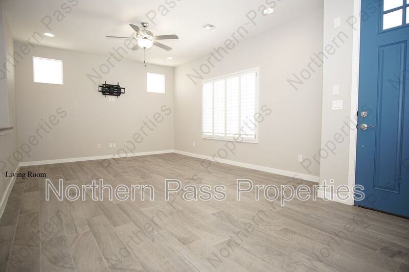 2053 William Caples St - Photo 3 of 27