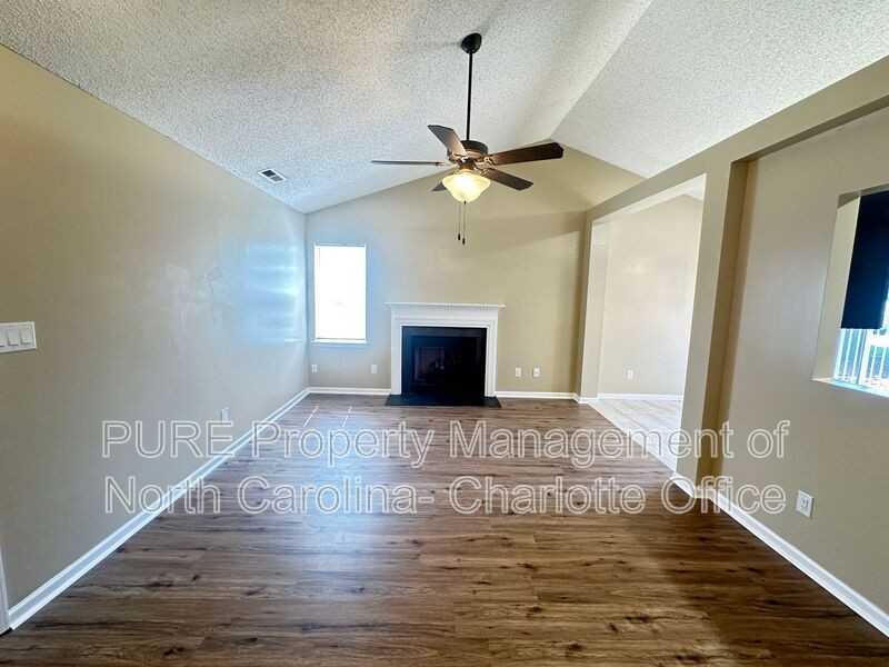 5903 Crosswinds Ct - Photo 2 of 25