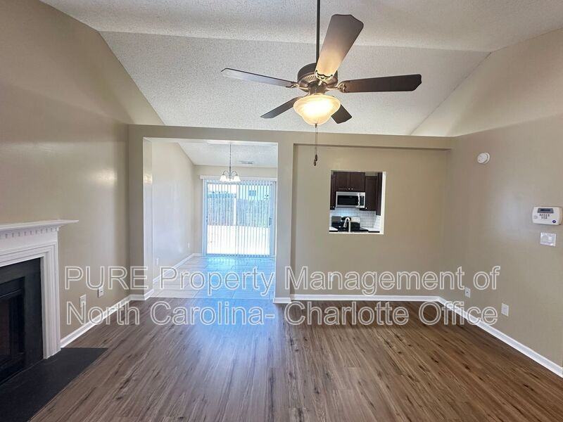 5903 Crosswinds Ct - Photo 3 of 25