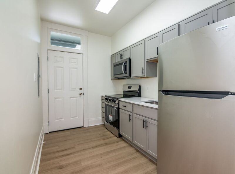 1217 15th Ave S #B - Photo 6 of 21