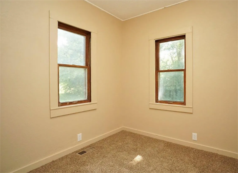 541 W Belmont Ave - Photo 3 of 17