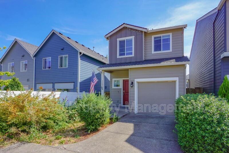 11310 Ne 23rd St - Photo 3 of 37