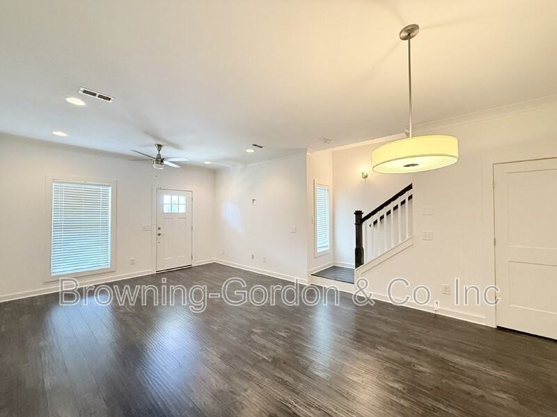 971 Ashland Place Dr - Photo 5 of 20