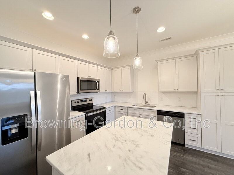 971 Ashland Place Dr - Photo 6 of 20