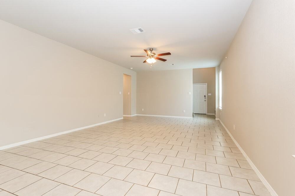 25726 Northpark Palm Dr - Photo 6 of 17