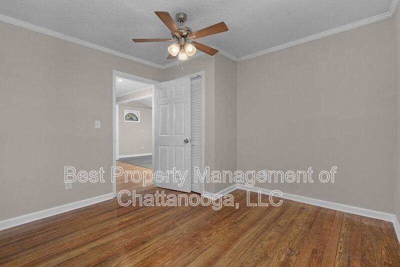 1717 Stanfiel St - Photo 7 of 16