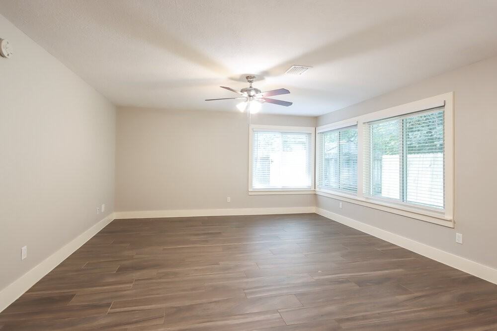 18154 Windy Oaks Ct - Photo 4 of 16