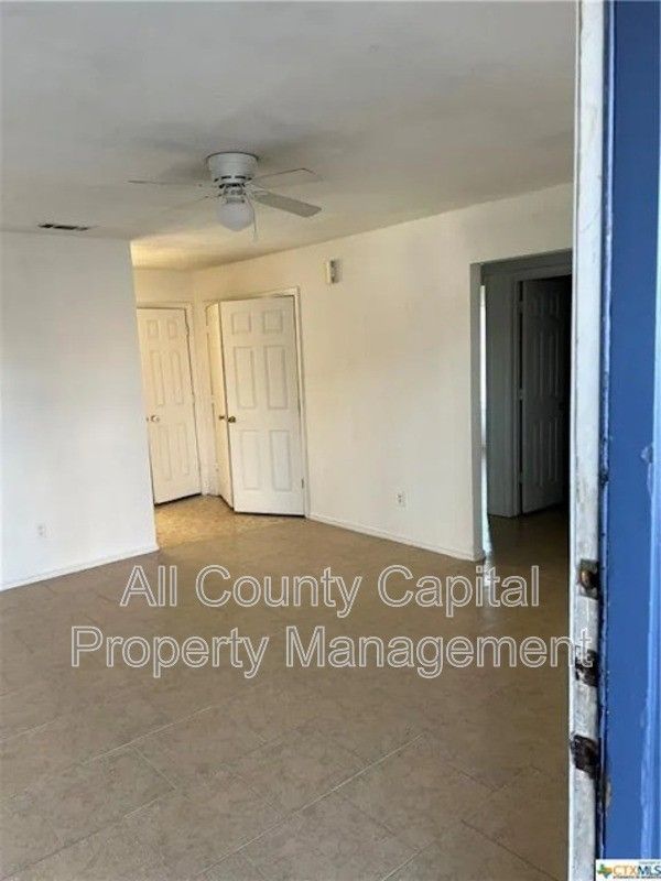1507 Dugger Cir - Photo 4 of 9