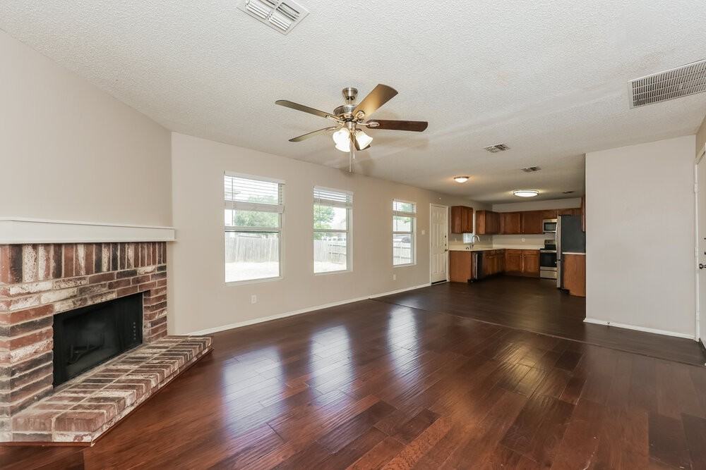 8750 Gray Fox Ct - Photo 5 of 17