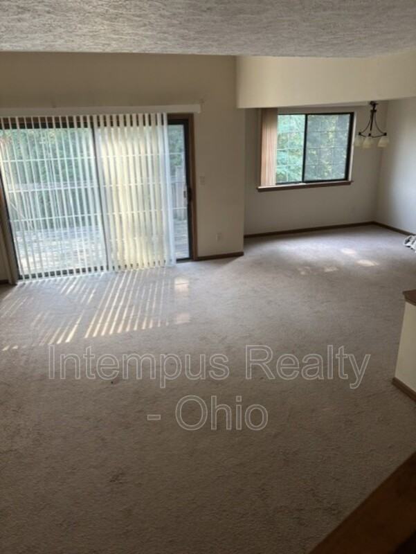 6321 Saint Andrews Dr #39 - Photo 3 of 10