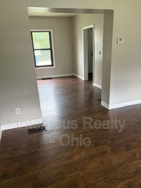 1637 Shehy St - Photo 3 of 6