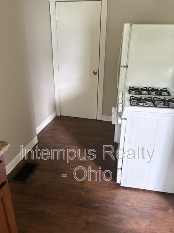 1637 Shehy St - Photo 4 of 6