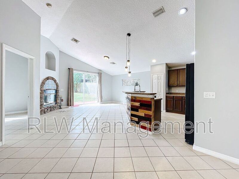 25920 Eufaula Way - Photo 2 of 24