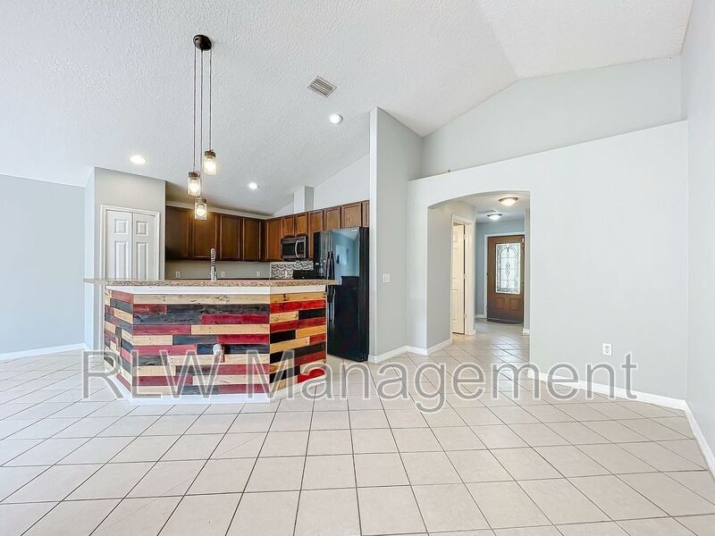 25920 Eufaula Way - Photo 4 of 24