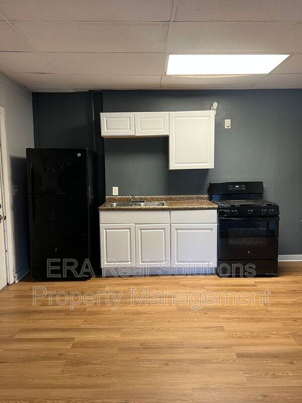 723 Sycamore St #1 - Photo 2 of 7