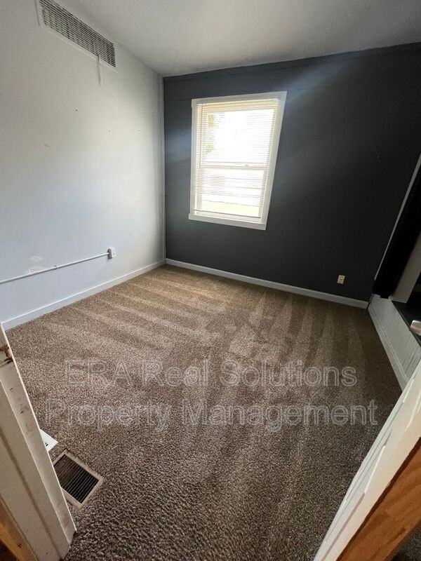 723 Sycamore St #1 - Photo 4 of 7