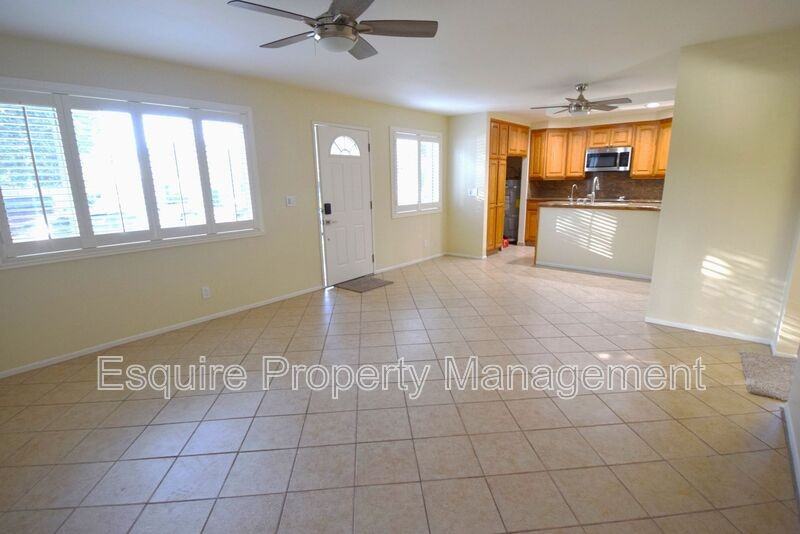 1210 Chalmette Ave - Photo 2 of 14