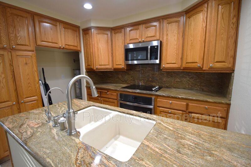1210 Chalmette Ave - Photo 4 of 14
