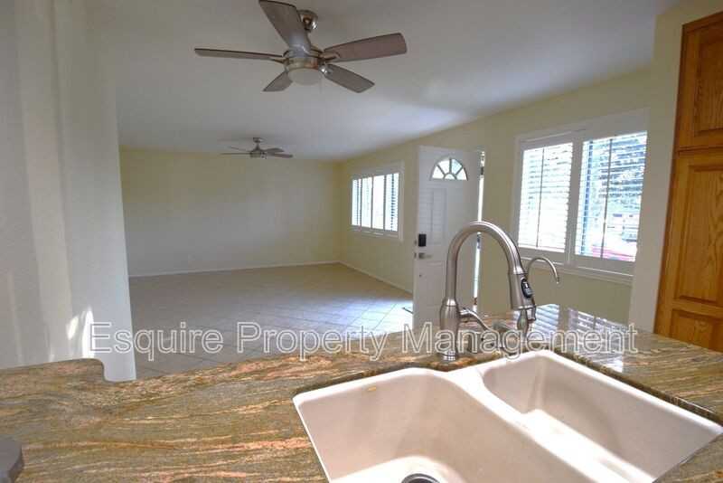 1210 Chalmette Ave - Photo 5 of 14