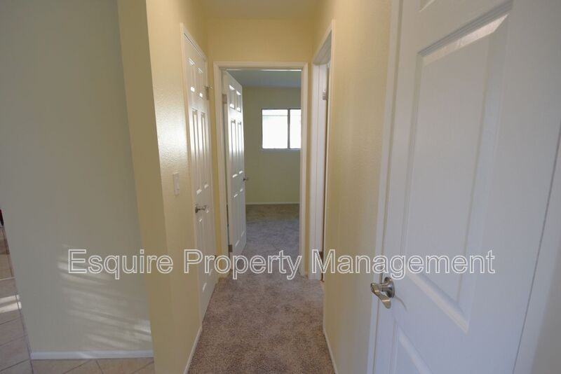 1210 Chalmette Ave - Photo 7 of 14