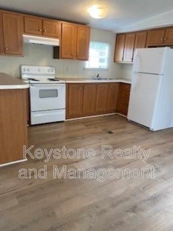 141 Mace Ln - Photo 3 of 10