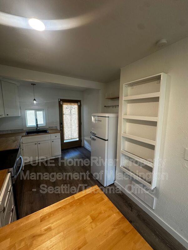527 S 50th St - Photo 6 of 21