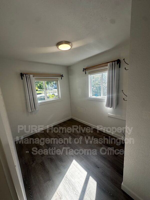527 S 50th St - Photo 7 of 21
