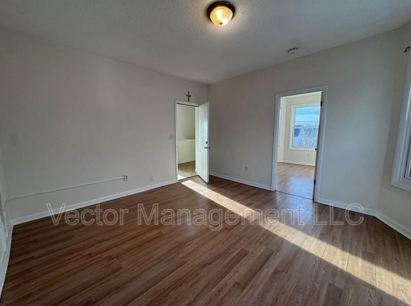 34 Wolcott St - Photo 7 of 13