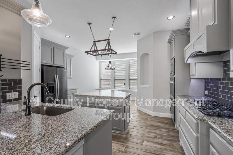 15105 Stargazer Dr - Photo 2 of 18