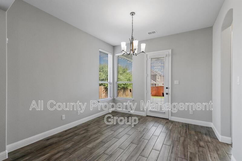 15105 Stargazer Dr - Photo 5 of 18