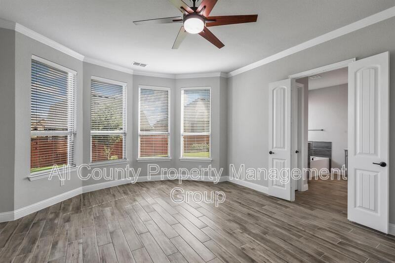 15105 Stargazer Dr - Photo 7 of 18