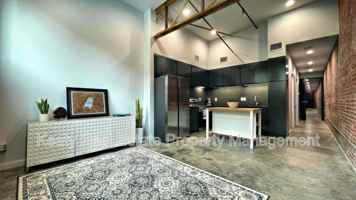 featured image of 136 E Cypress St #C