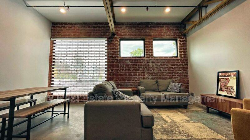 136 E Cypress St #C - Photo 2 of 14