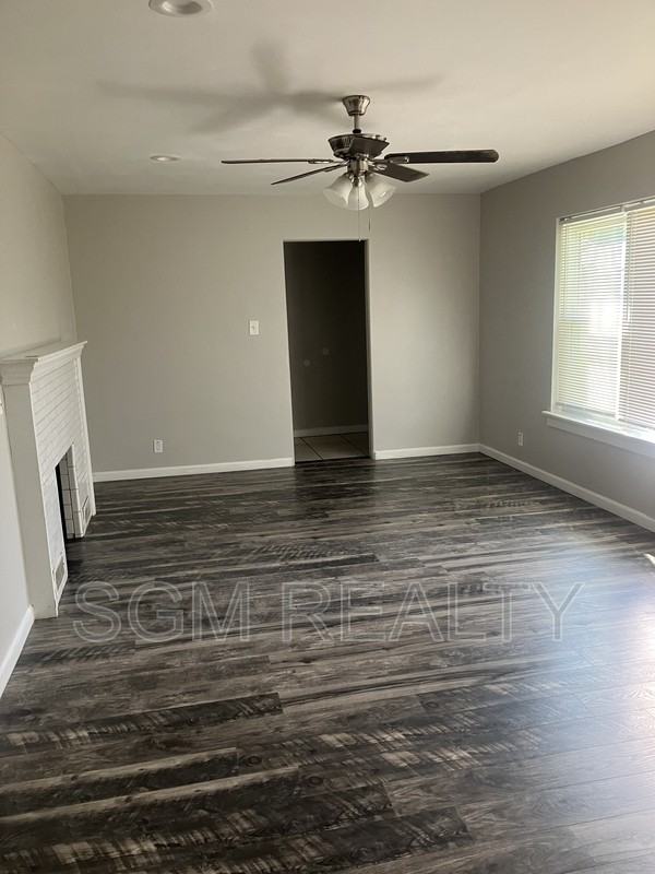 104 Williams St - Photo 3 of 8