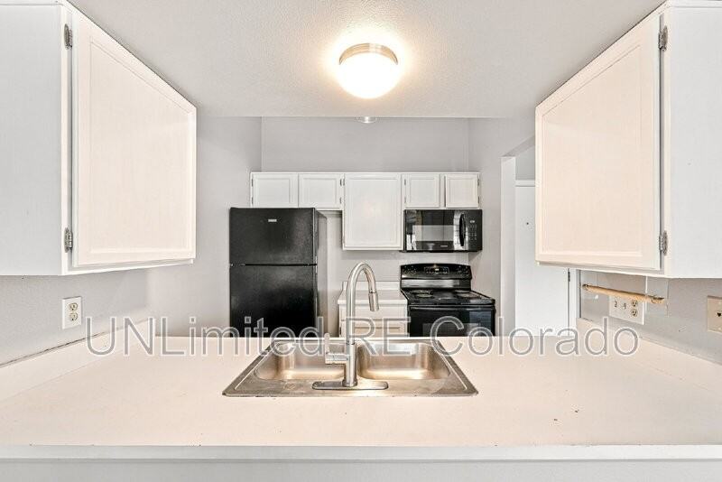 16103 E Alaska Pl #16 - Photo 7 of 19