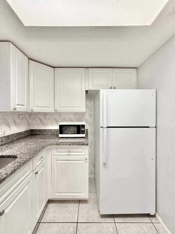 4725 39th Ave N - Photo 6 of 32