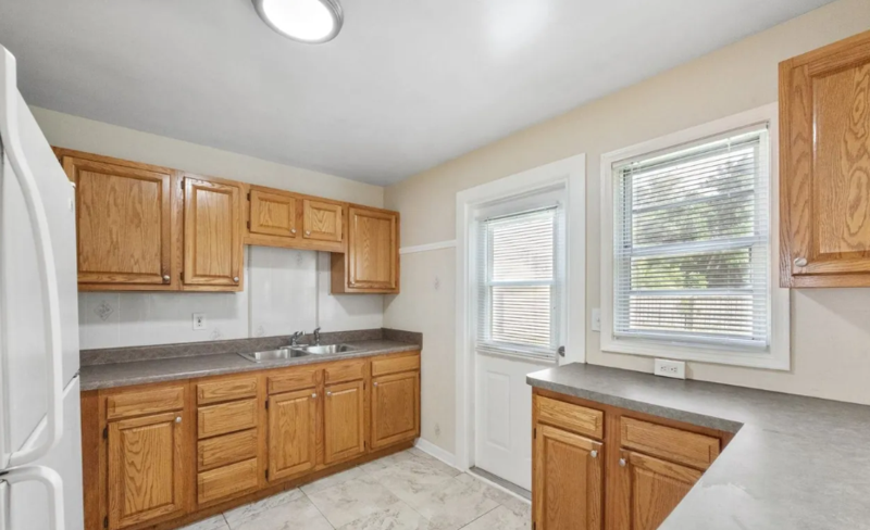 1791 Sylvan Dr - Photo 7 of 37