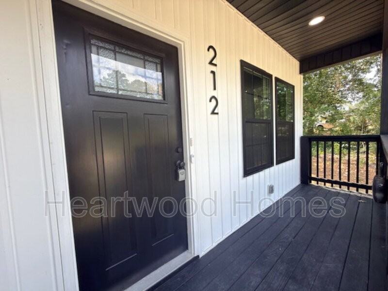 212 Lincolnshire Blvd - Photo 5 of 46