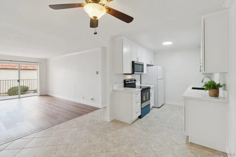 2382 Hosp Way #241 - Photo 4 of 11