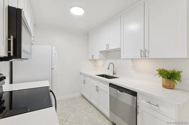 2382 Hosp Way #241 - Photo 5 of 11